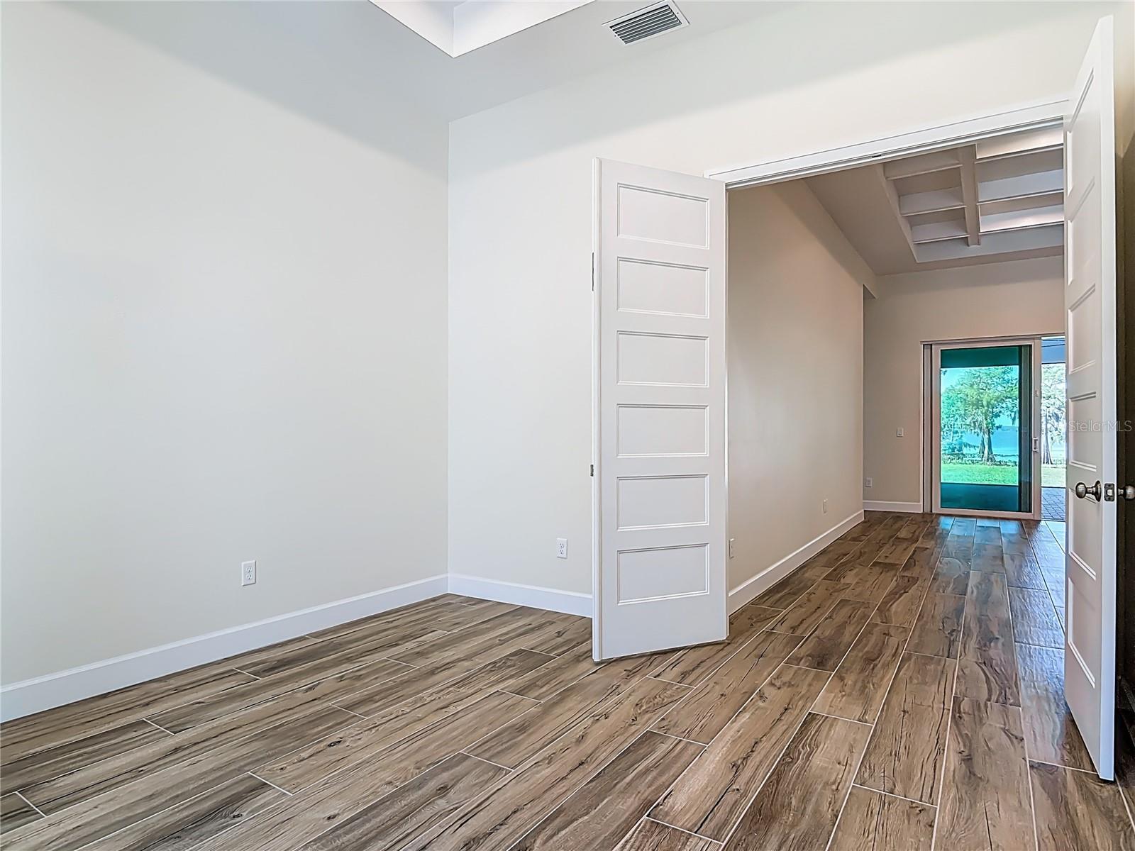 STONE ISLAND ESTATES UNIT 04 & 06 - Residential