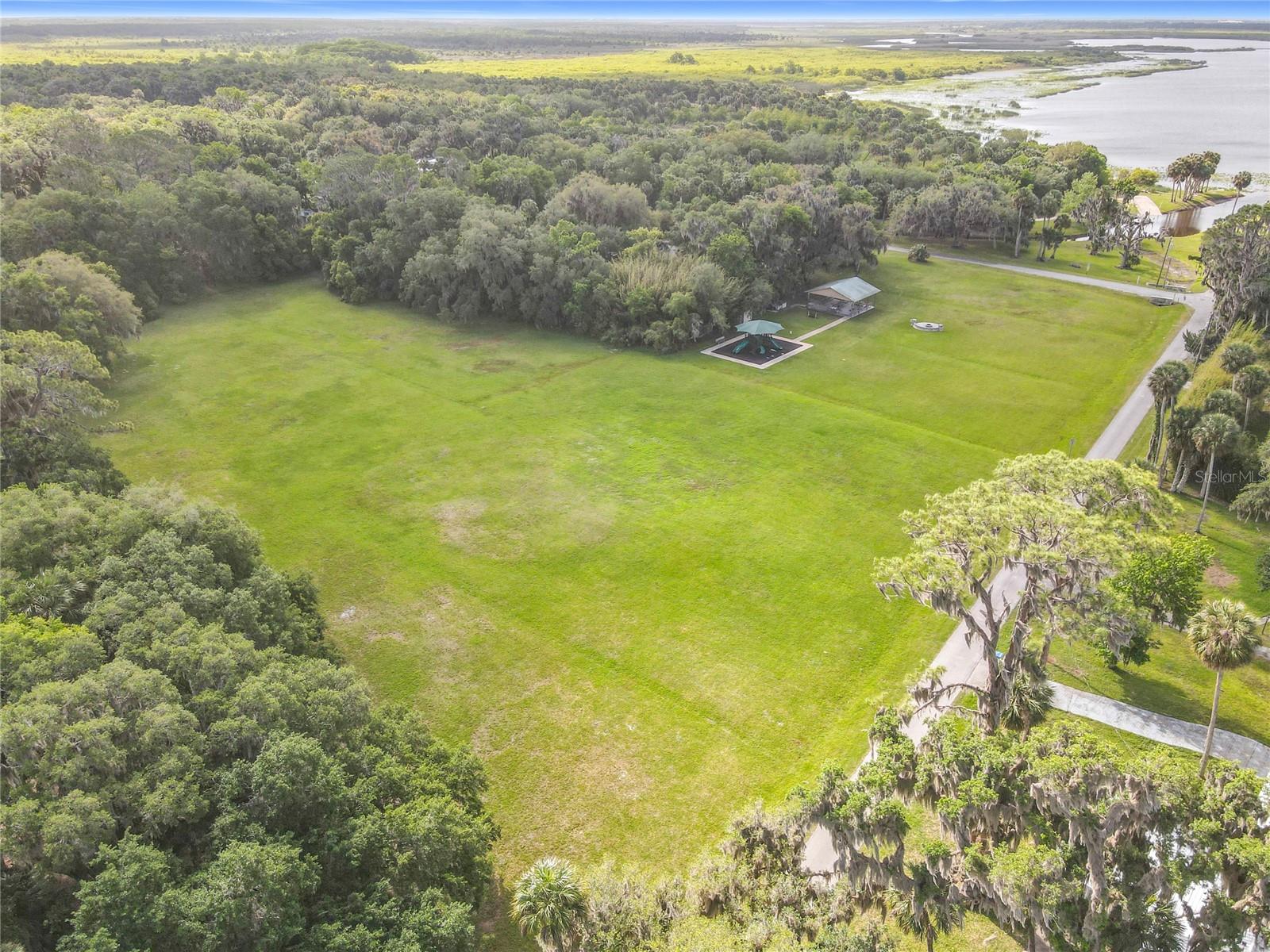 STONE ISLAND ESTATES UNIT 04 & 06 - Residential