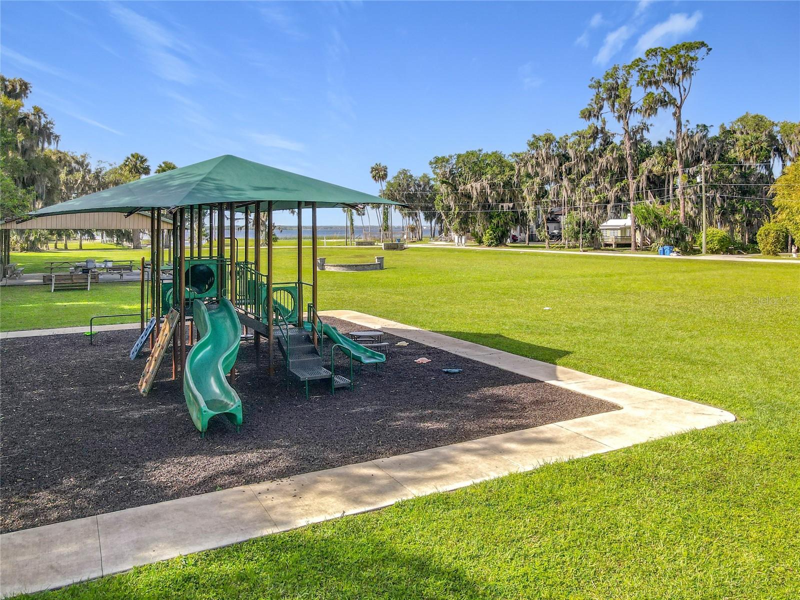 STONE ISLAND ESTATES UNIT 04 & 06 - Residential