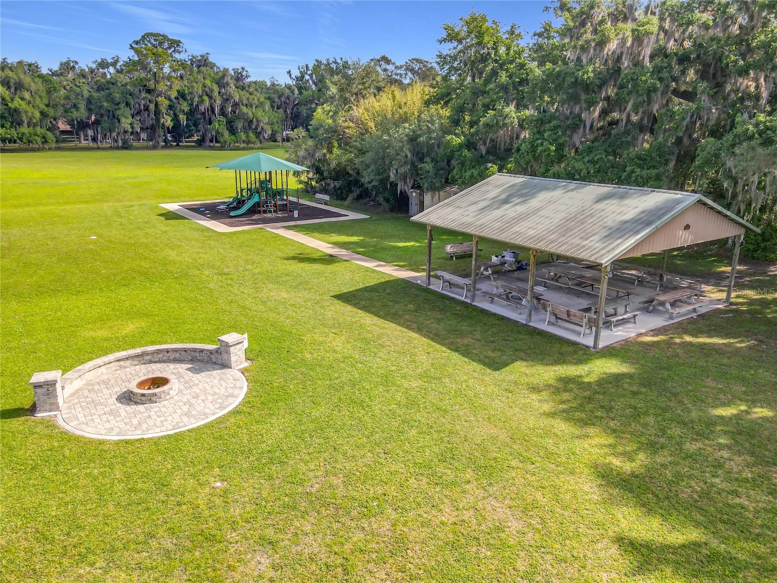 STONE ISLAND ESTATES UNIT 04 & 06 - Residential