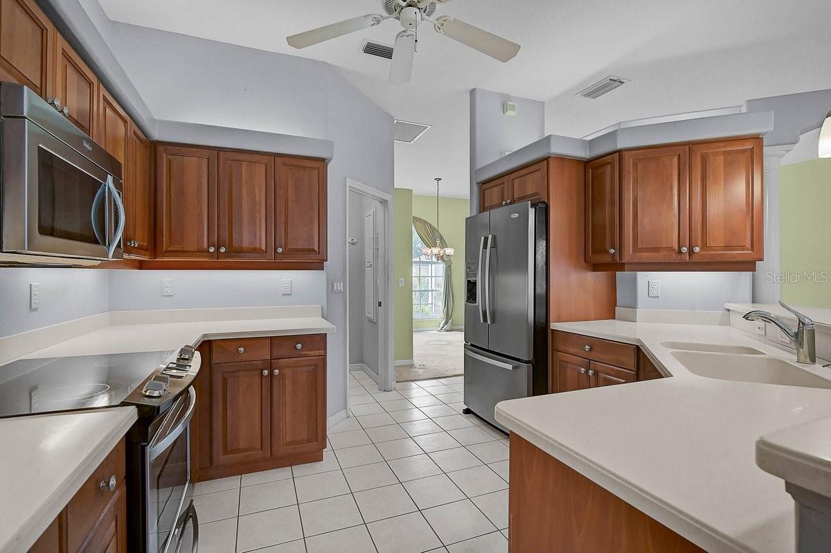 CALUSA LAKES - Residential