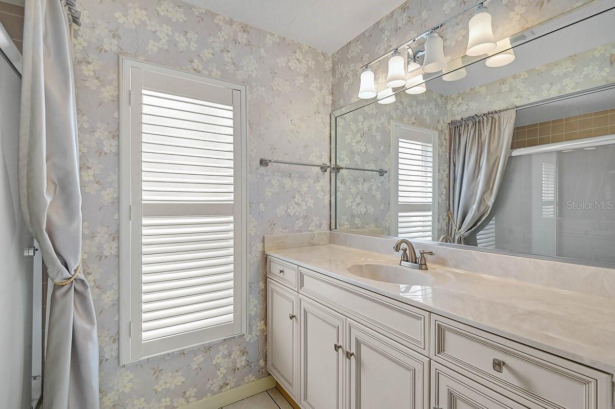 CALUSA LAKES - Residential