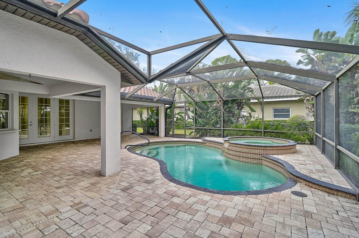 CALUSA LAKES - Residential