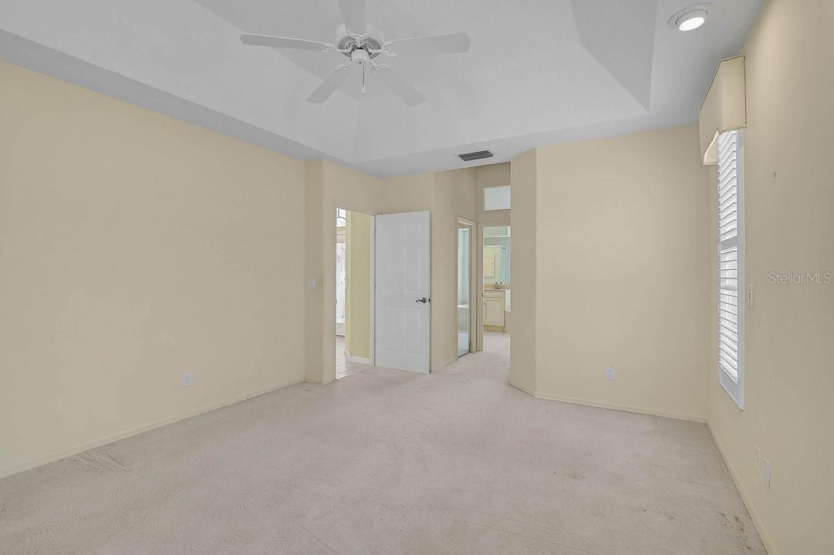 CALUSA LAKES - Residential