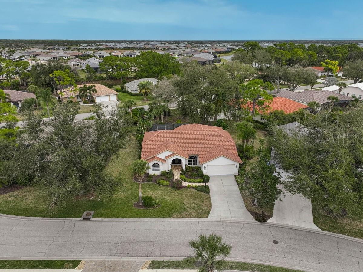 CALUSA LAKES - Residential