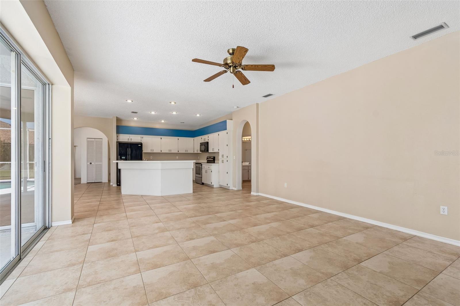 OAKRIDGE ESTATES AT RIDGEMOOR - Residential