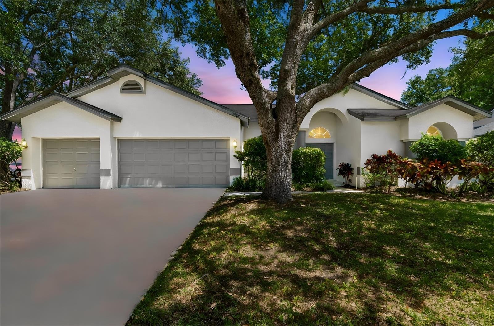 5488 OAKRIDGE DRIVE