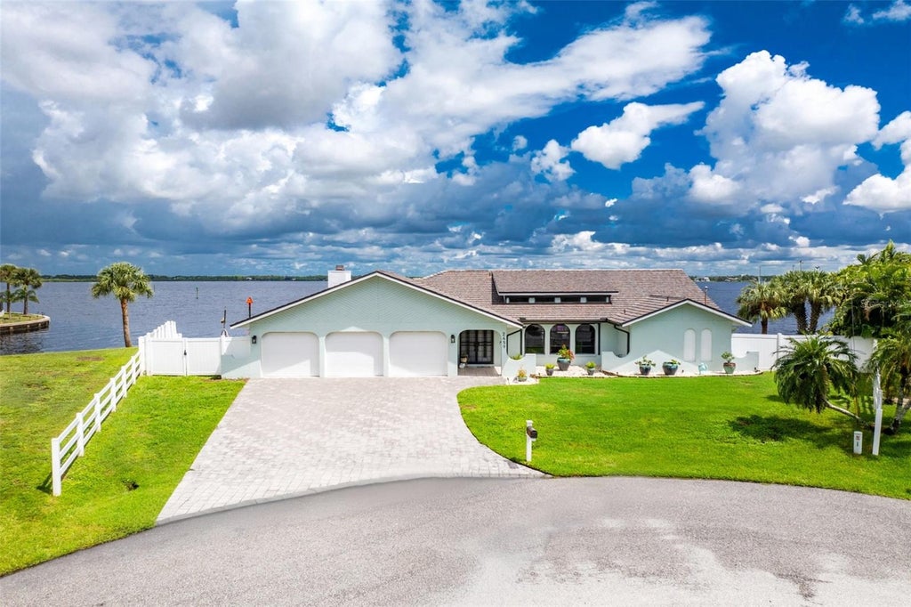 Photo of 2459 Dixon Terrace, Port Charlotte, FL 33981 (MLS # D6148671)