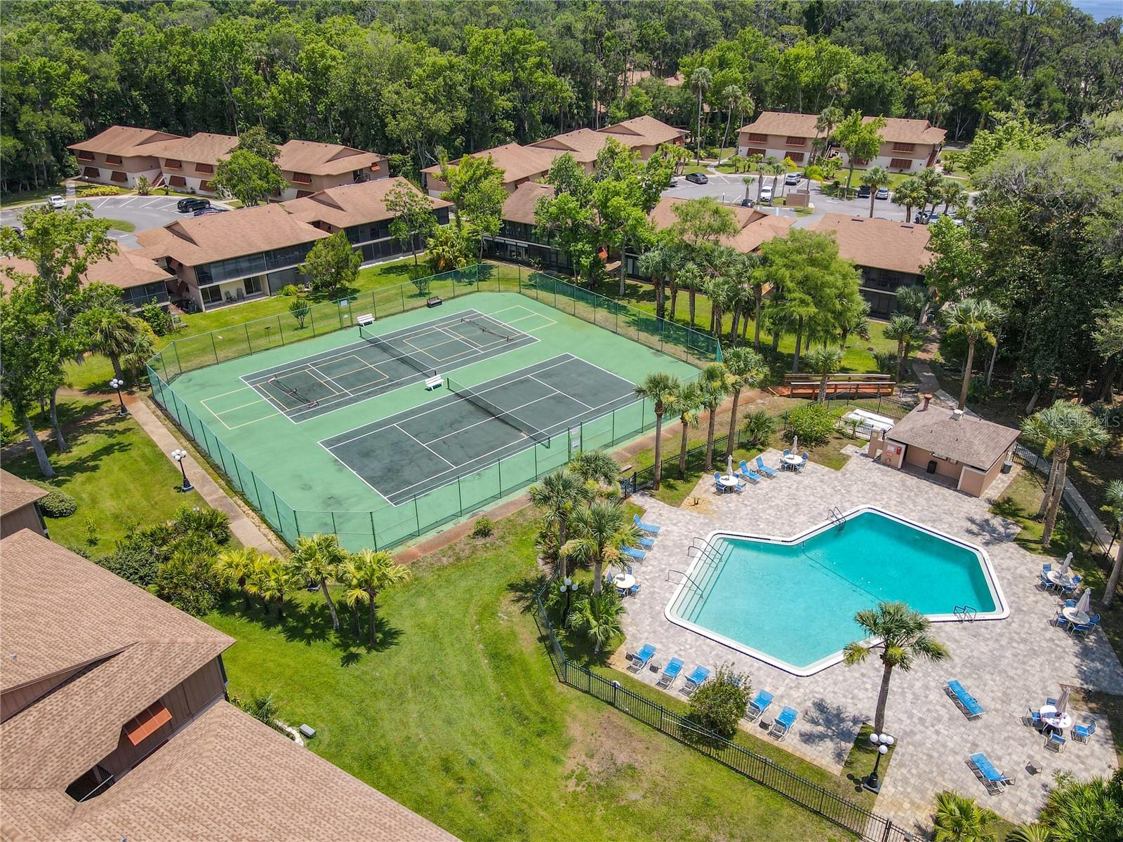 EDGEWATER CONDO APTS - Residential