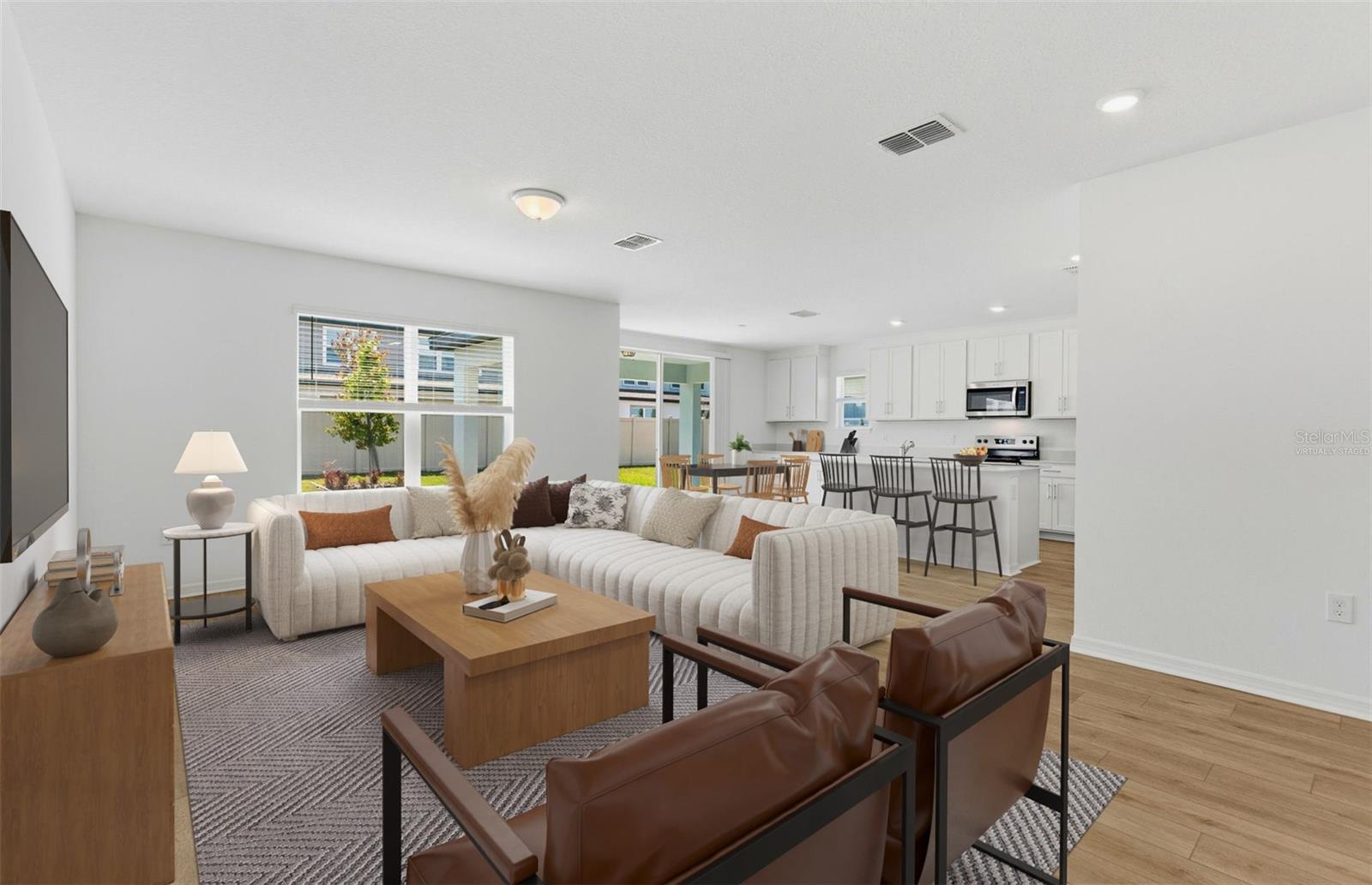 1090 SILVERLAKE BOULEVARD