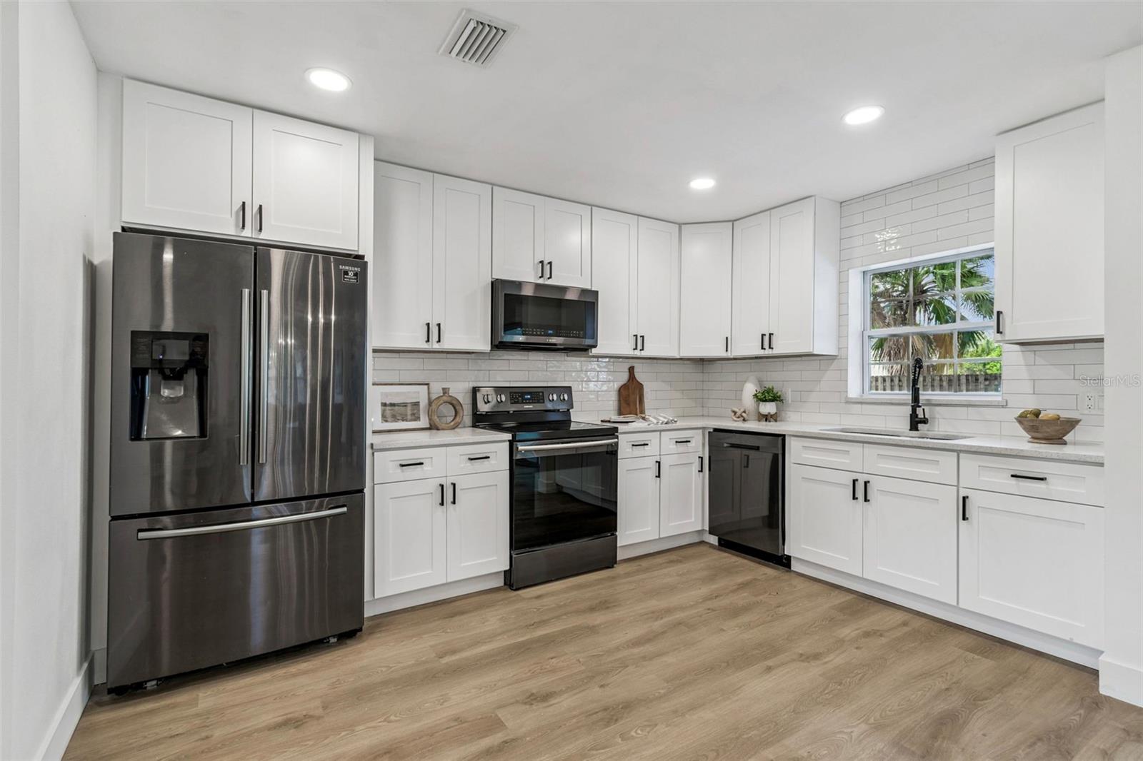 SUNSET HIGHLANDS - Residential