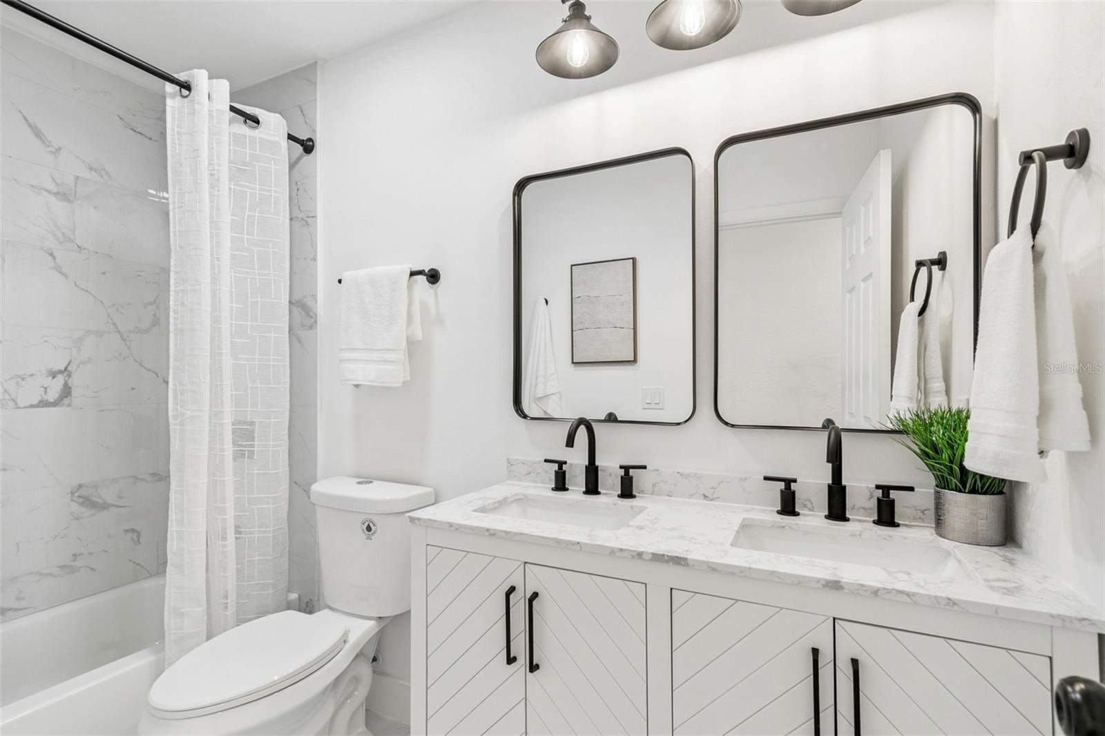 SUNSET HIGHLANDS - Residential