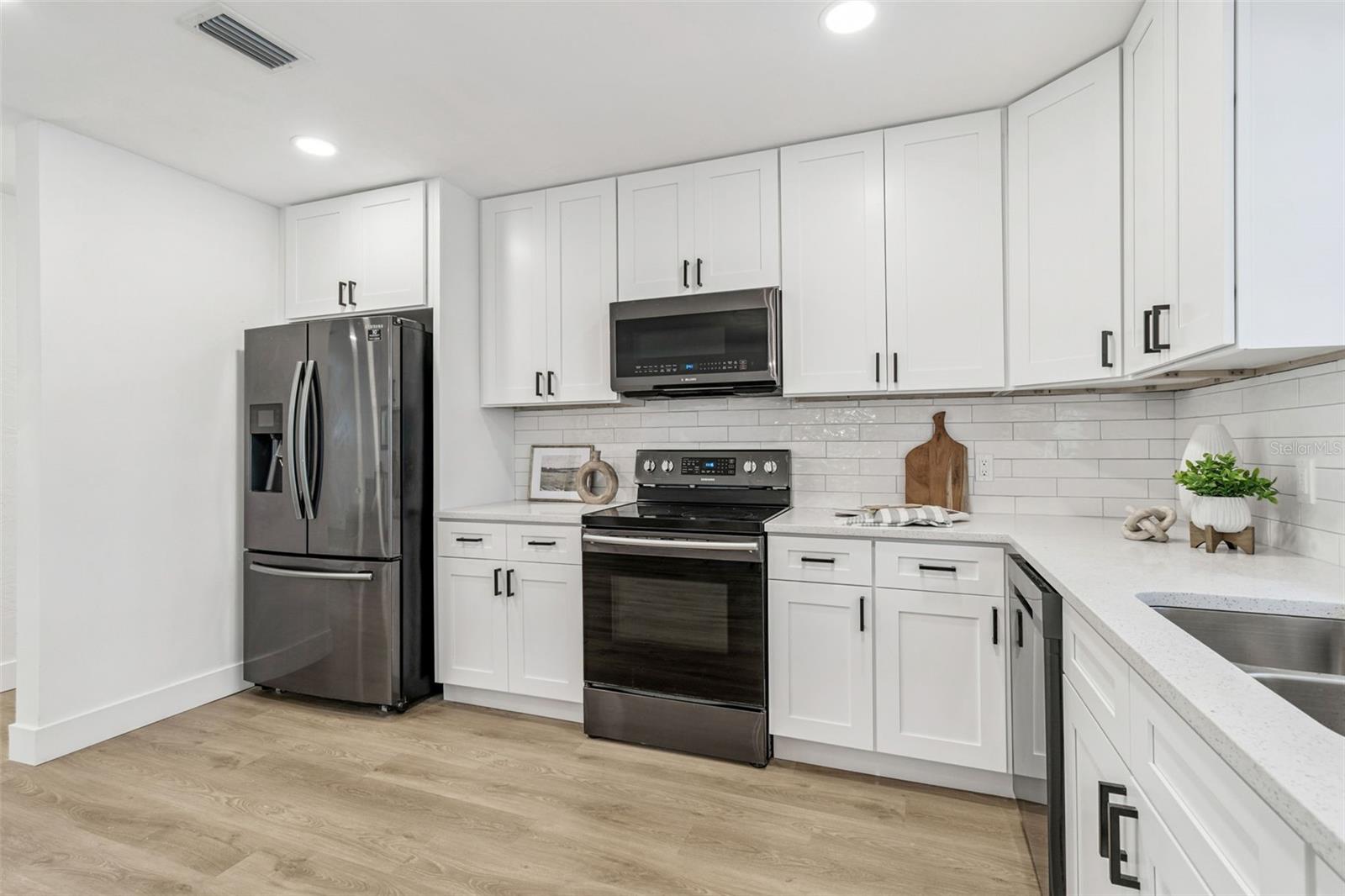 SUNSET HIGHLANDS - Residential