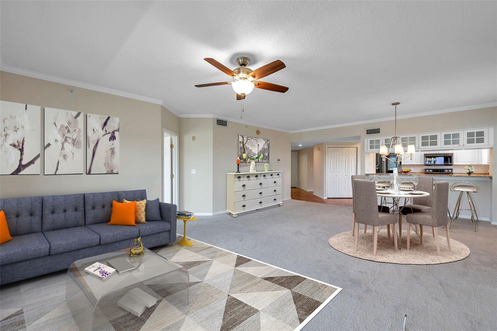 COUNTRY CLUB CONDO - Residential