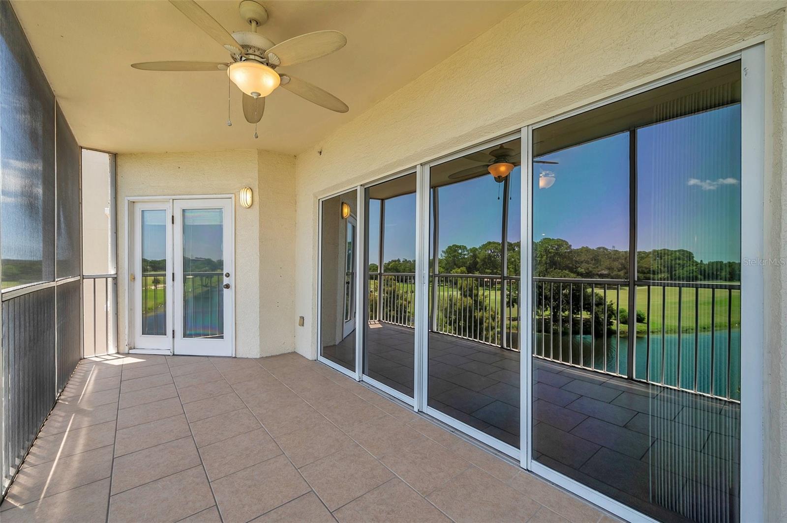 COUNTRY CLUB CONDO - Residential