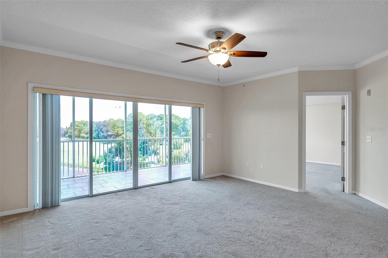 COUNTRY CLUB CONDO - Residential