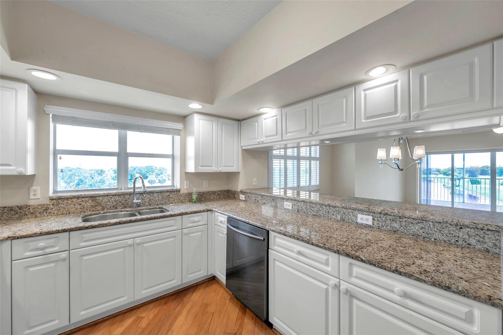 COUNTRY CLUB CONDO - Residential