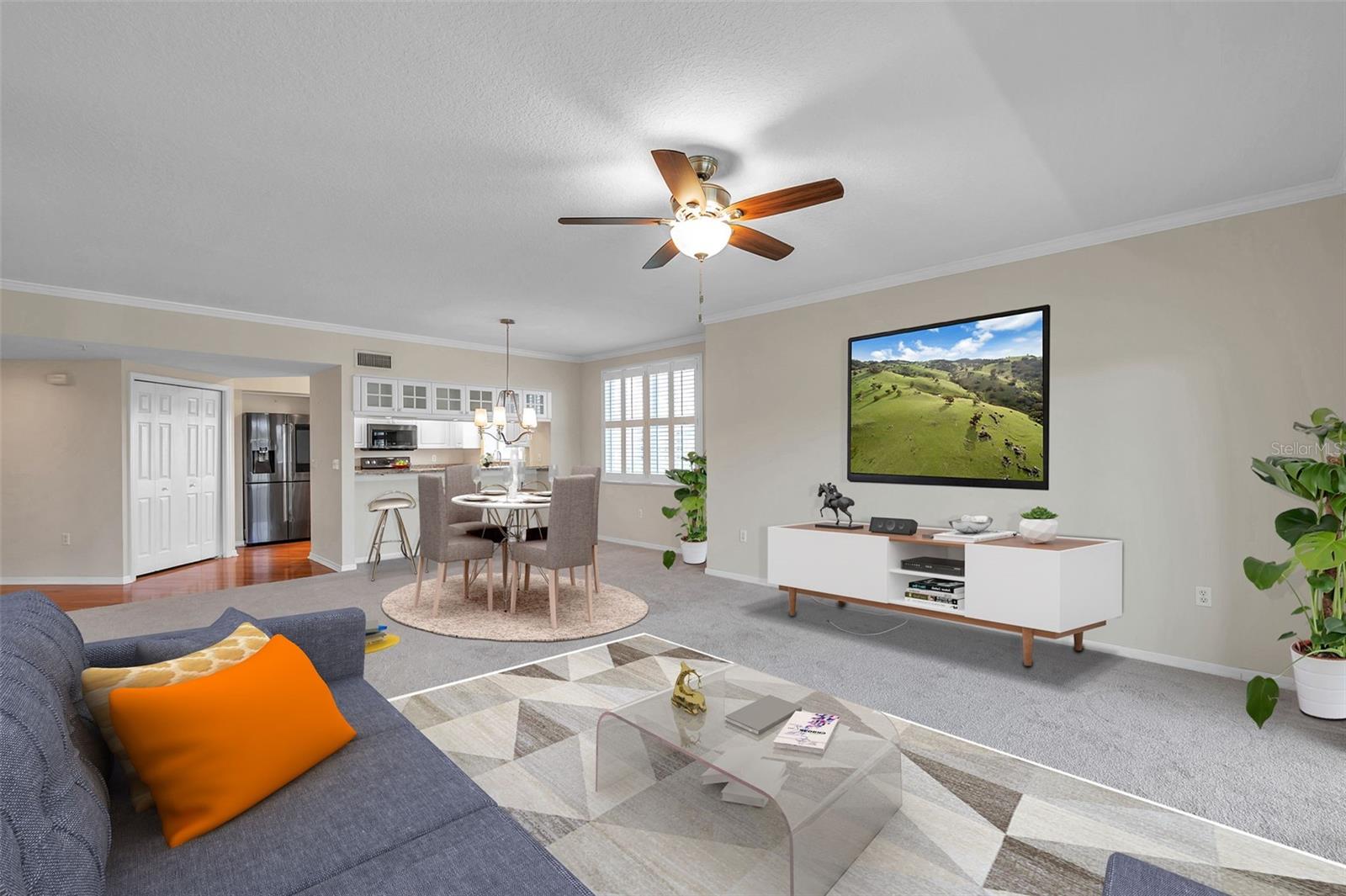 COUNTRY CLUB CONDO - Residential