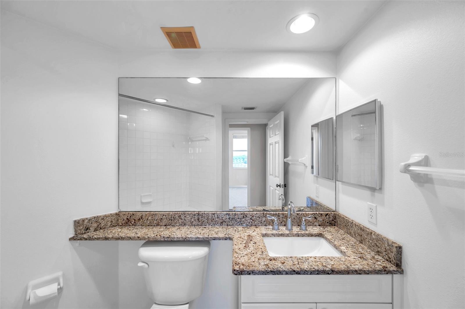 COUNTRY CLUB CONDO - Residential