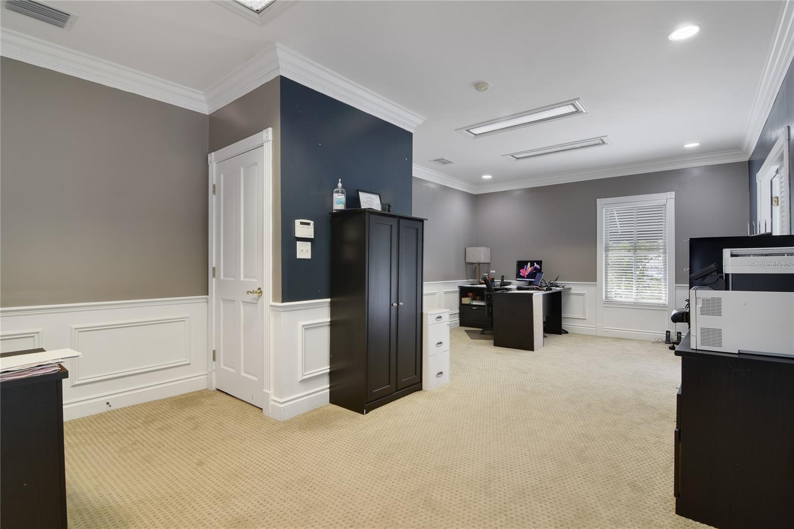 MOUNT DORA - Commercial Sale