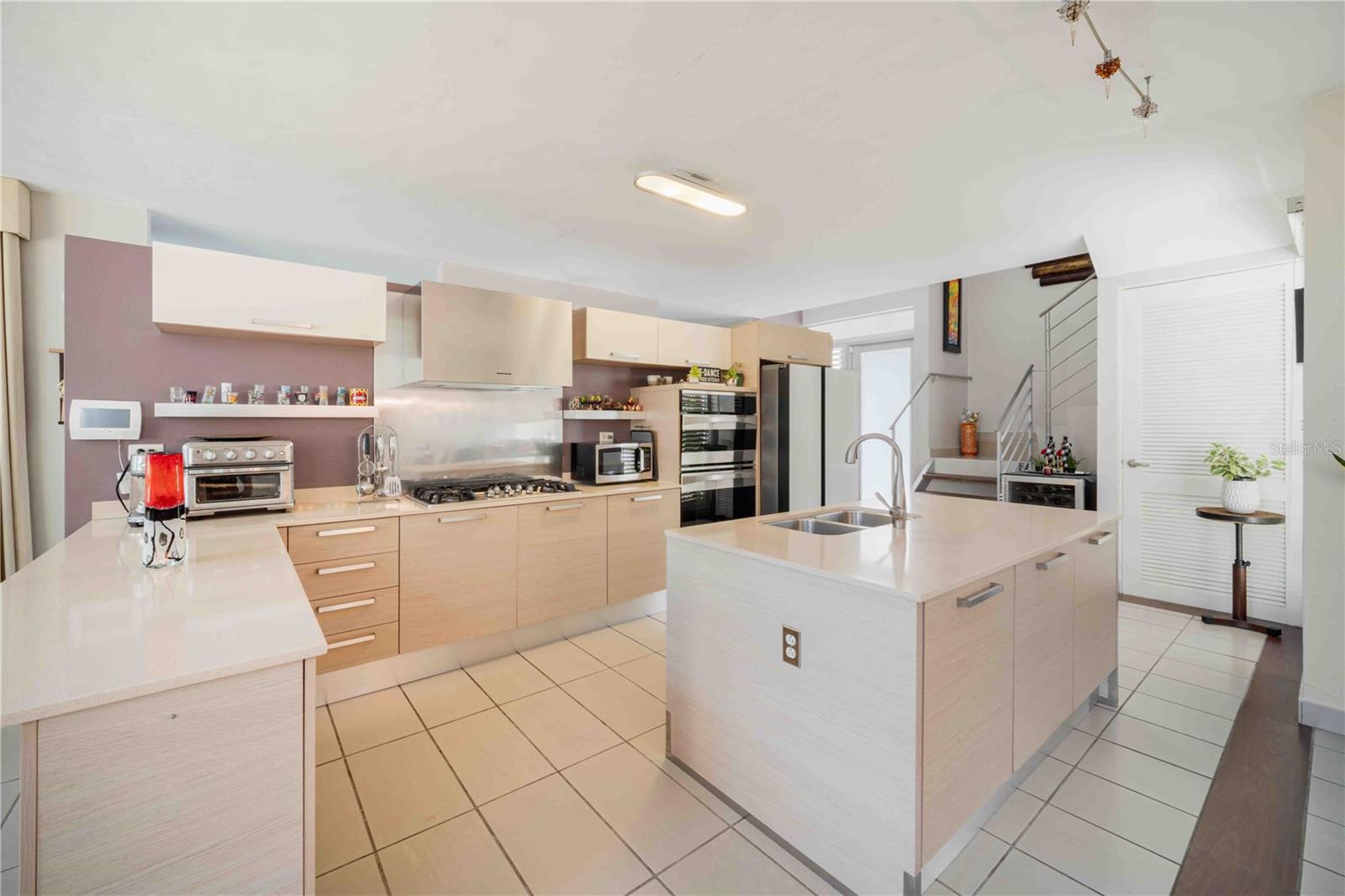 LOS ALTOS DEVELOPMEN CIUDAD JARDÍN GURABO #204