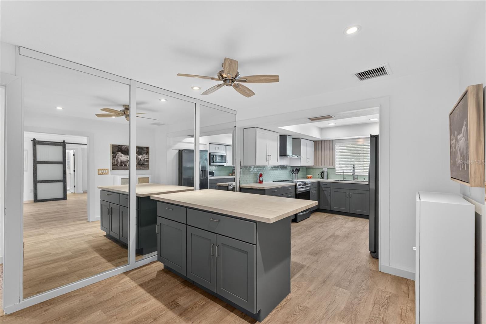 SOUTH GATE - Residential