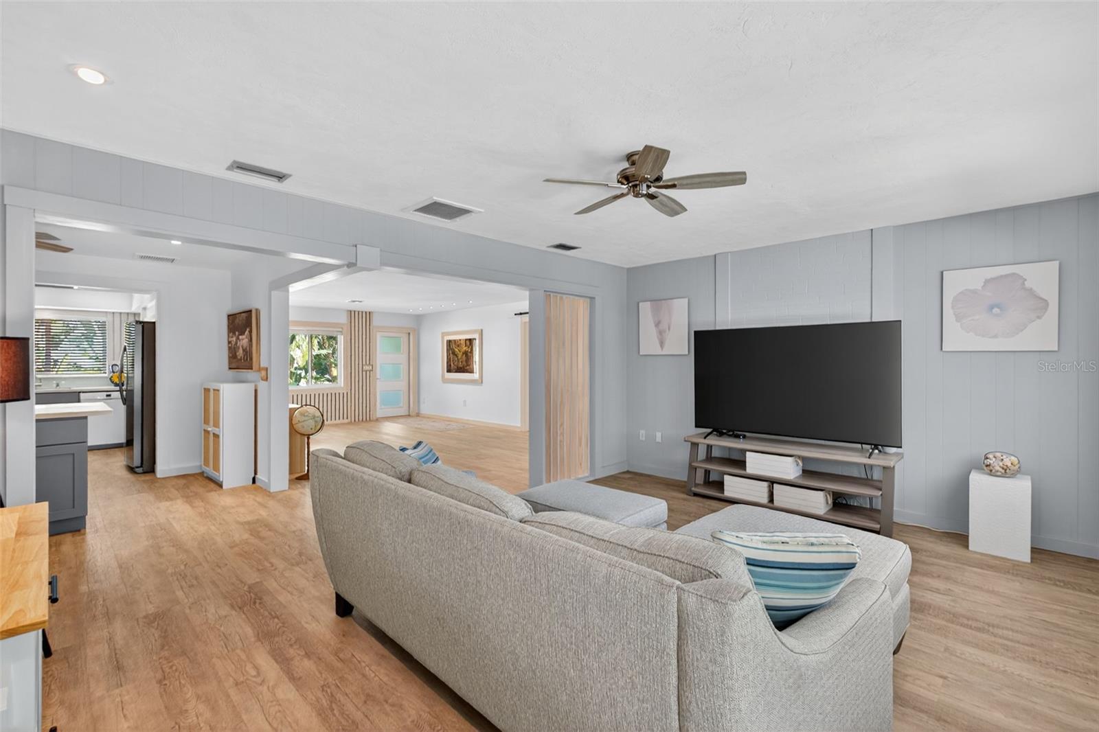 SOUTH GATE - Residential