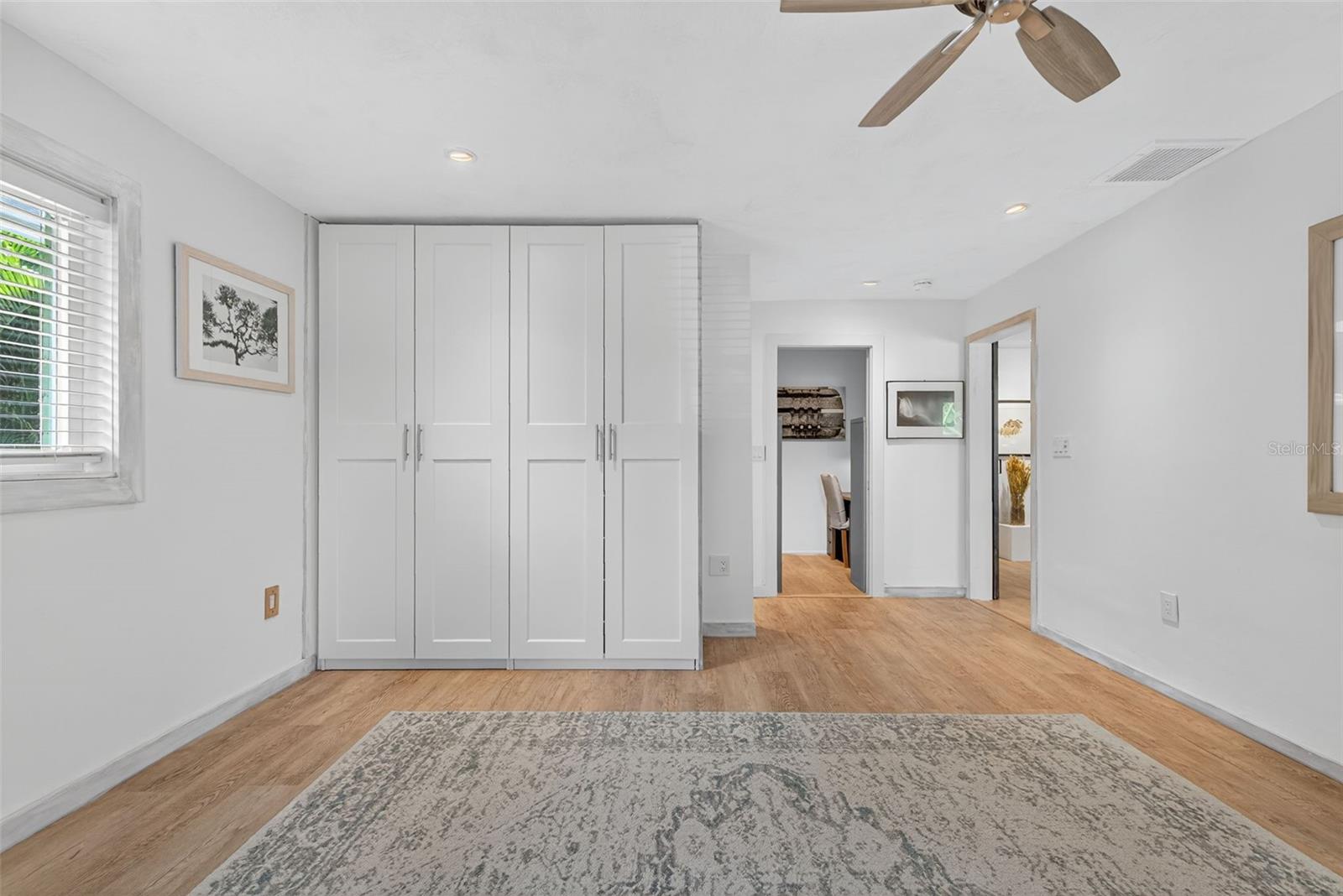 SOUTH GATE - Residential