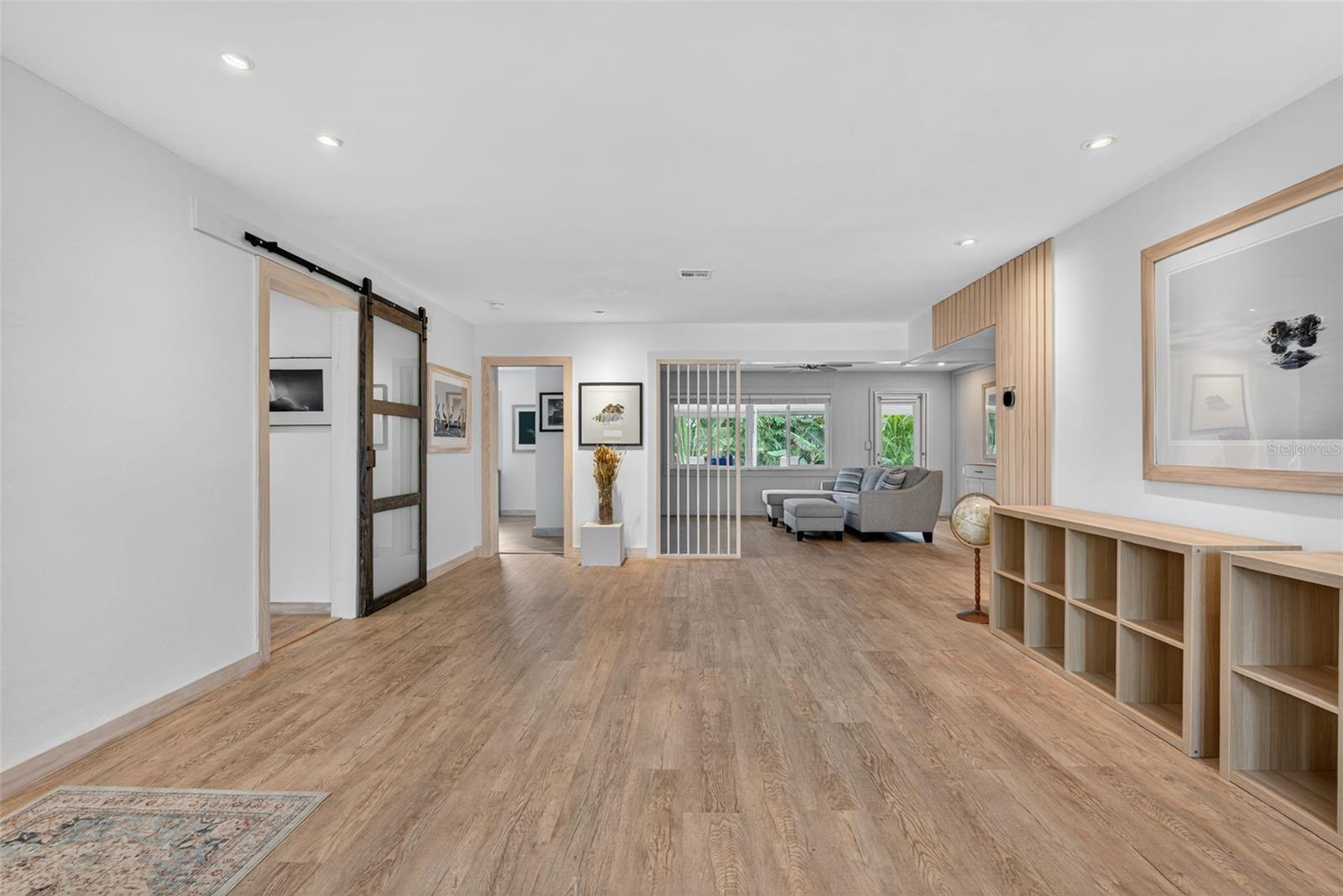 SOUTH GATE - Residential