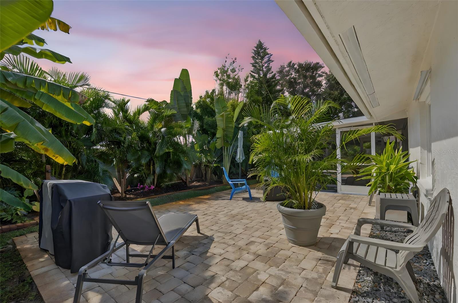 SOUTH GATE - Residential