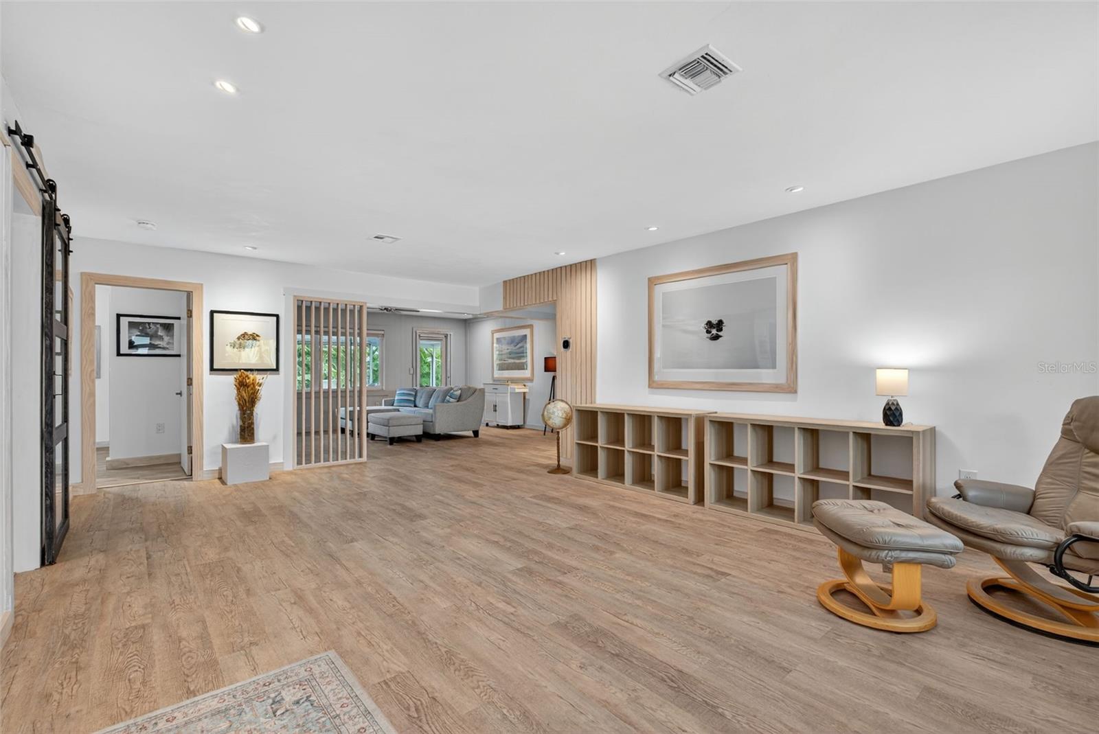 SOUTH GATE - Residential