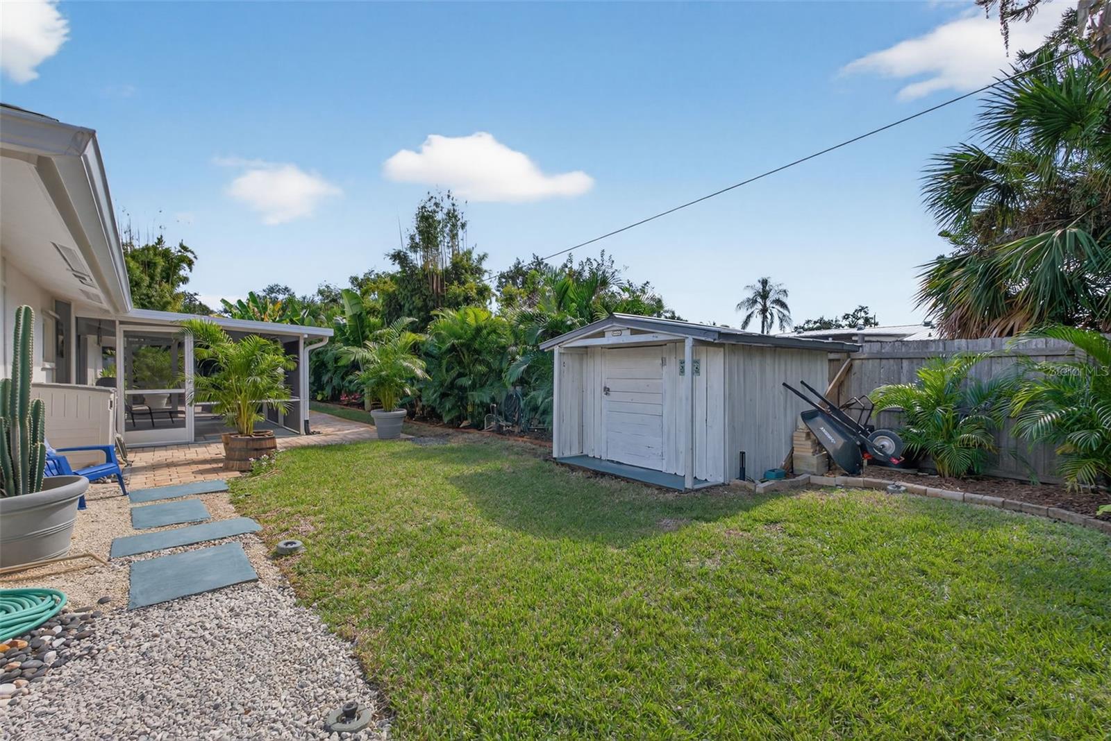 SOUTH GATE - Residential