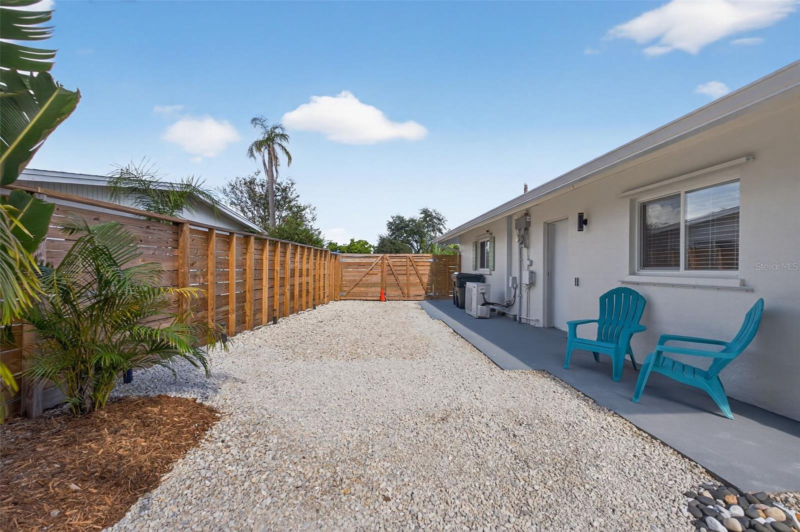 SOUTH GATE - Residential