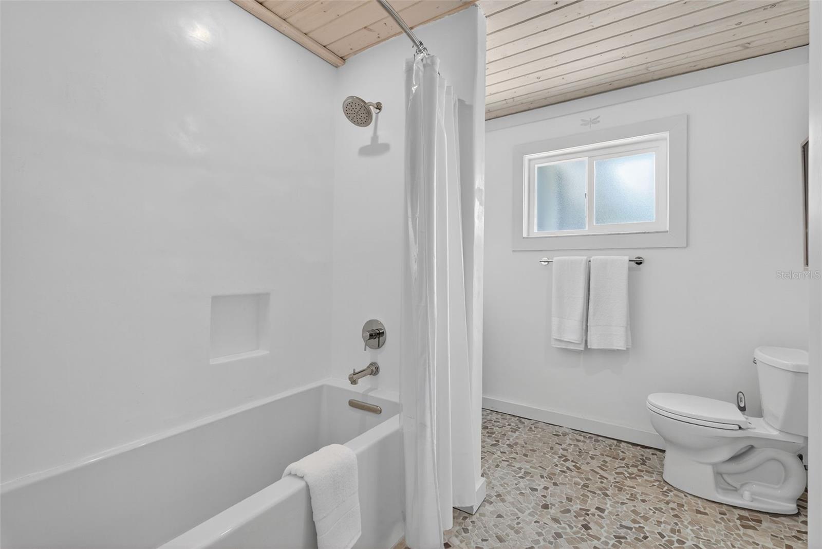 SOUTH GATE - Residential