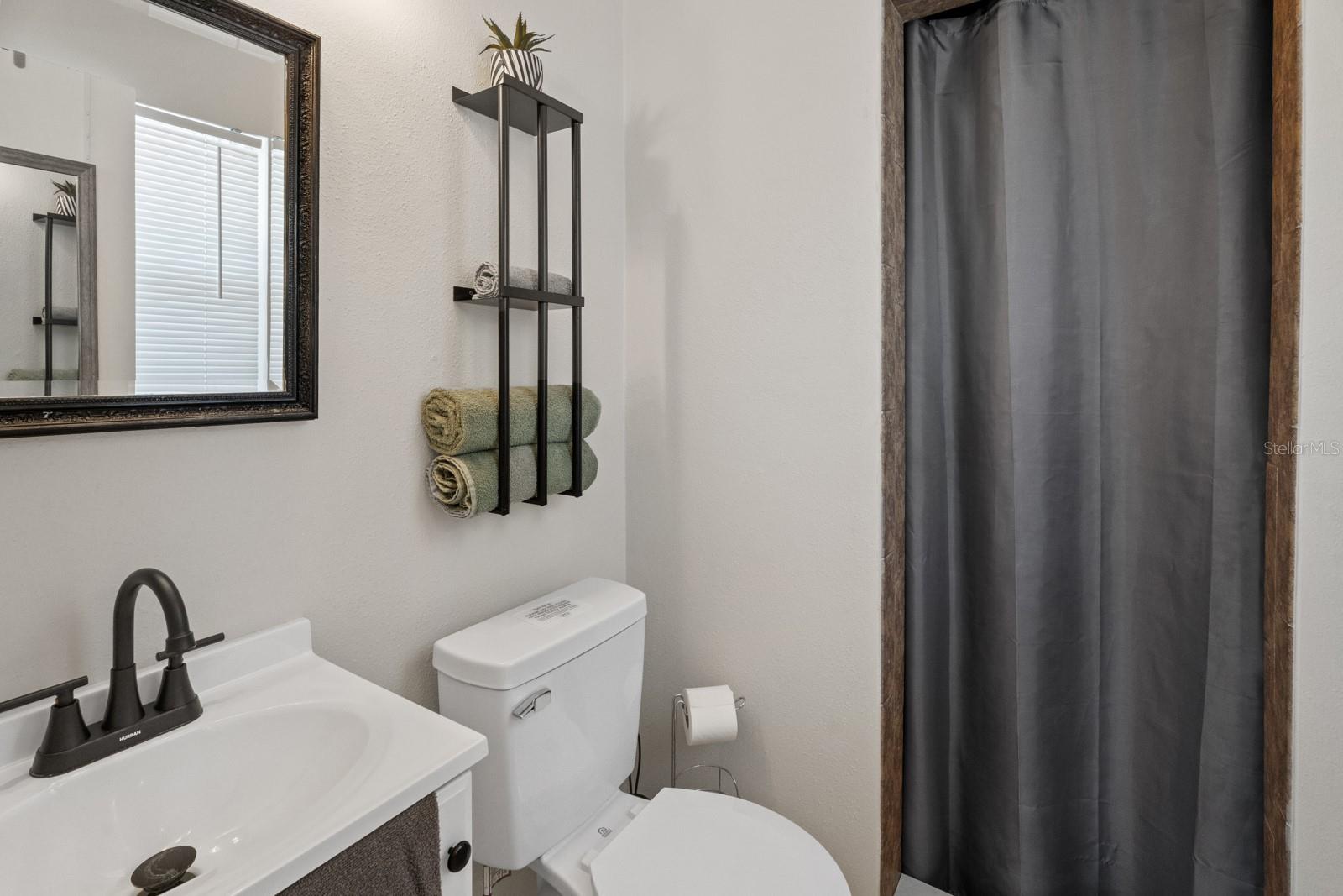 SOUTH ROY SHORES - Residential