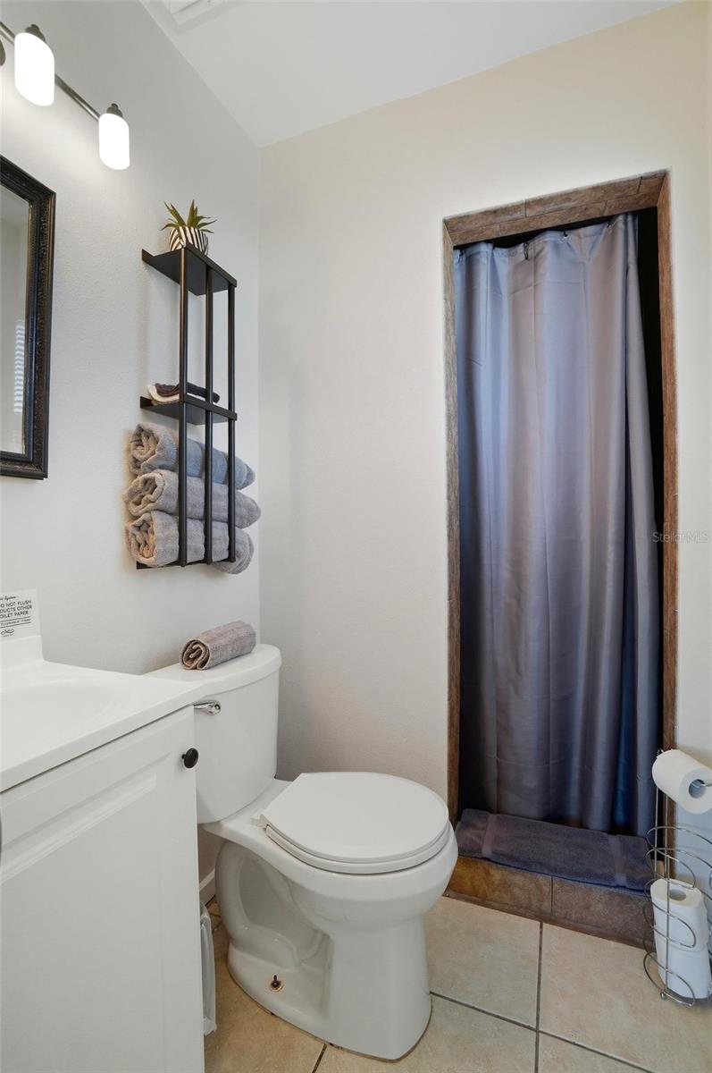 SOUTH ROY SHORES - Residential