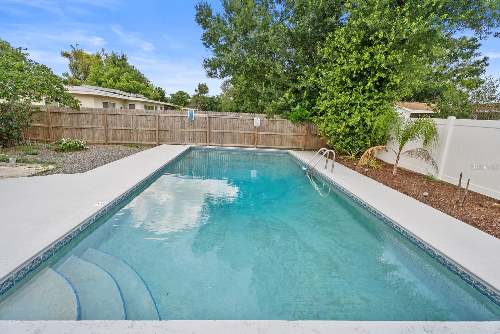 SOUTH ROY SHORES - Residential
