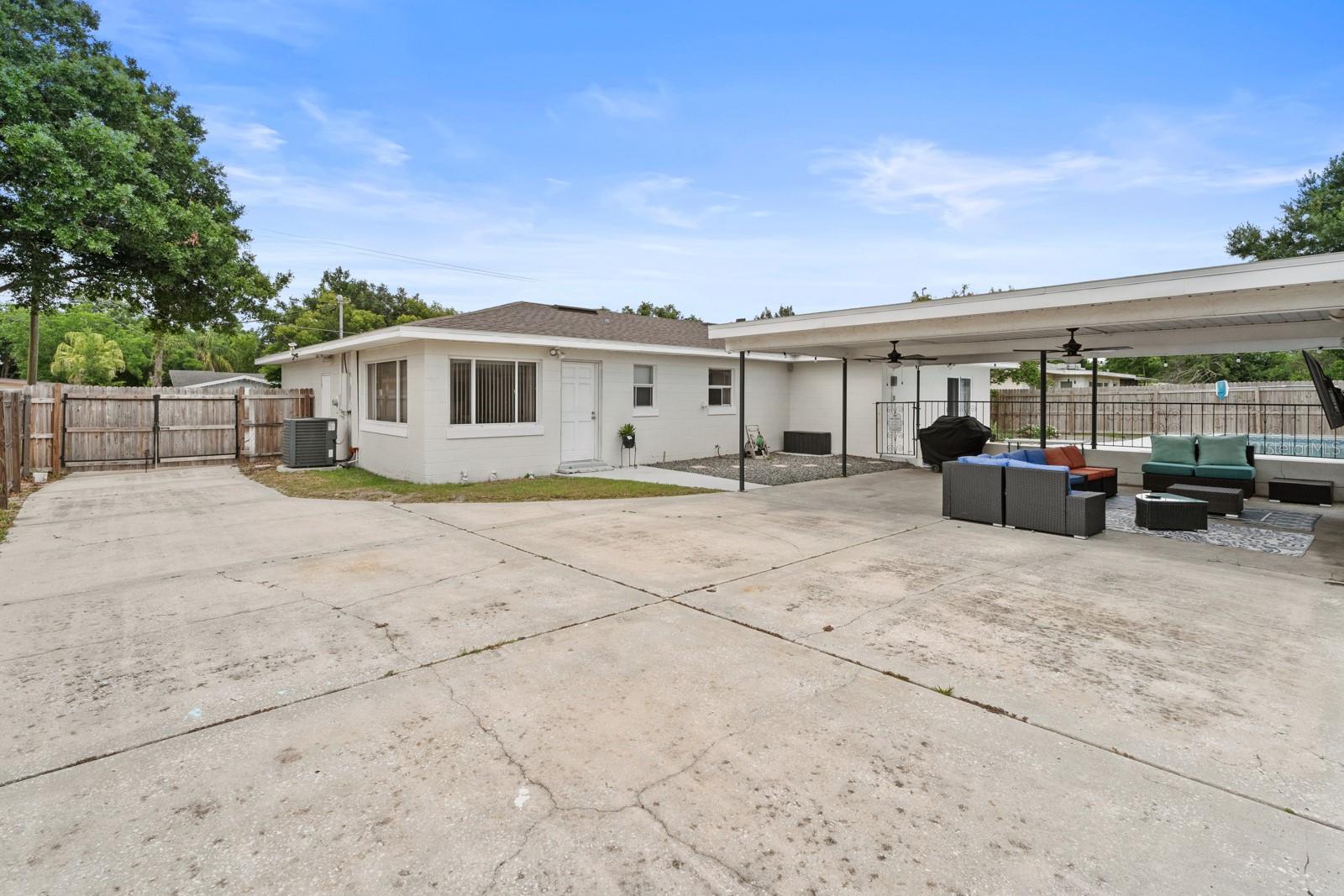 SOUTH ROY SHORES - Residential
