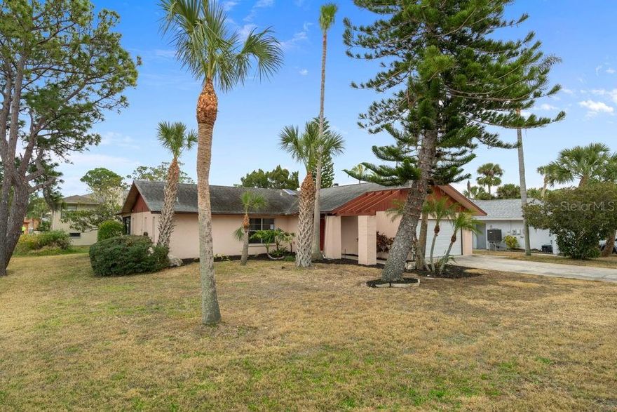 Spacious Contemporary Ranch Home Nested in Beautiful Gulf Harbors Woodlands Community - Community Pool and Optional Private Gulf Harbors Beach club Membership with bathrooms, cabanas, showers, & Grills $200 a year. open spacious Kitchen and breakfast area with sliding doors access to a screened in covered patio. Easy pass-through window to entertain your guests. Kitchen also opens to high ceiling family room with a stone fireplace. New refrigerator, dishwasher and Microwave installed. Ceramic tiles throughout the house, bedrooms have new laminate flooring. Living Room Dining Room Combo opens to Screened in Covered Patio as well. Master Bedroom with Private bathroom. Split Floor Plan. Lawn care included, just cutting of grass. Call today for you private viewing. Also forgot to mention the 2 car garage. , Yacht club only a couple miles away to dock your sailboat or boat depending on availability, Woodland Community includes community pool & Tennis Courts.