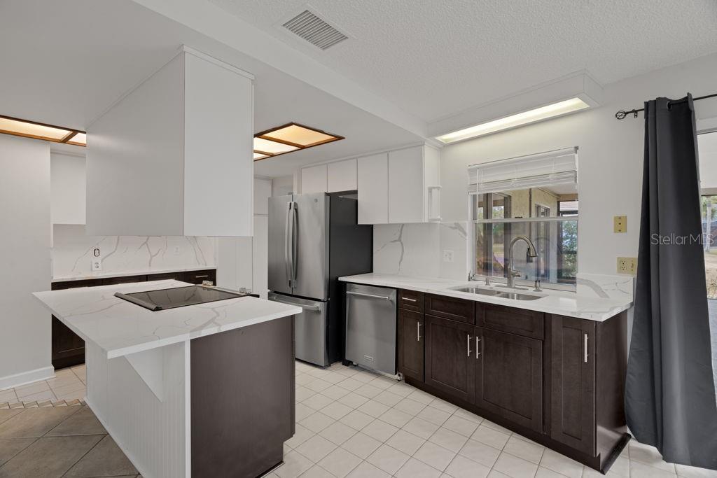 GULF HARBORS WOODLANDS - Residential Lease