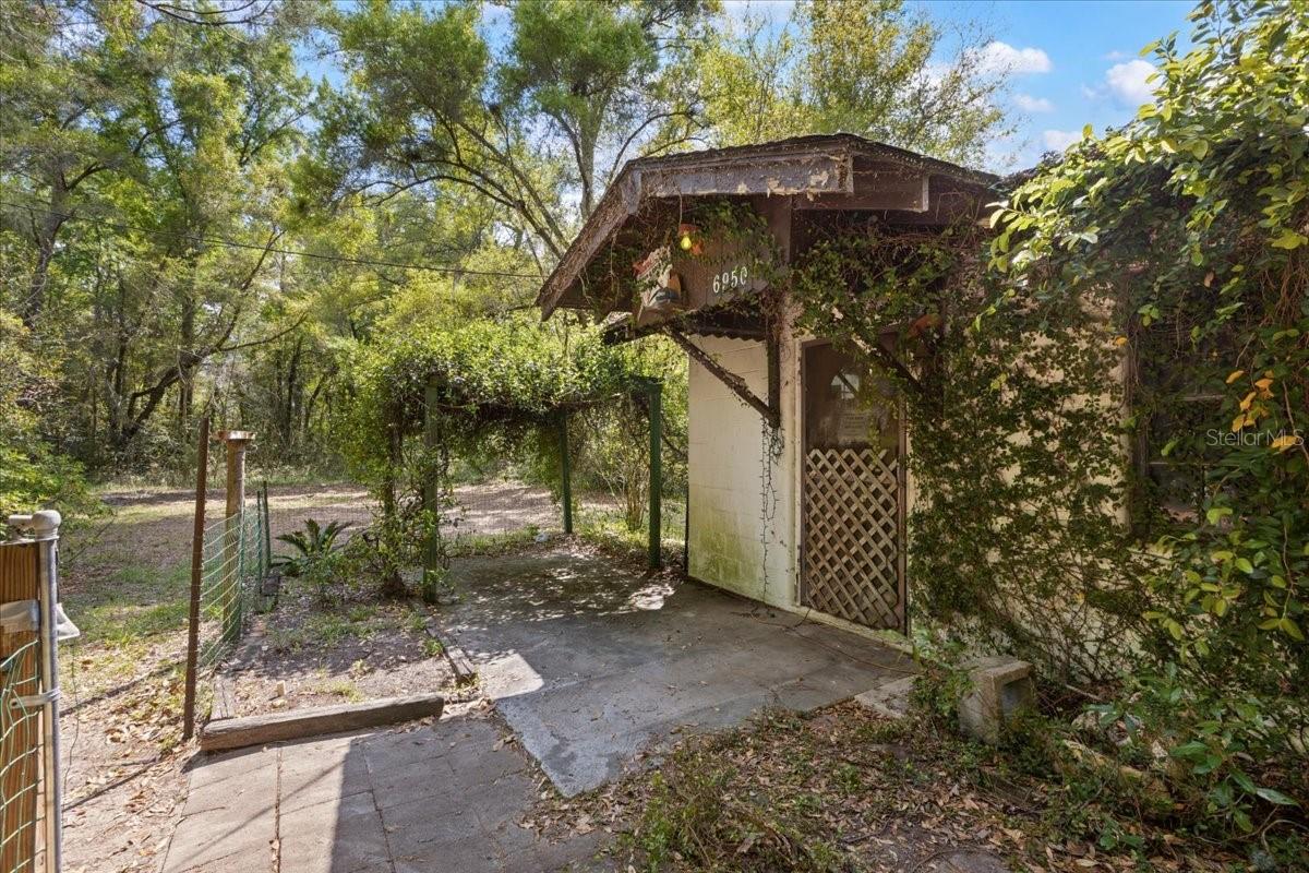 SMALL FARMS - Residential