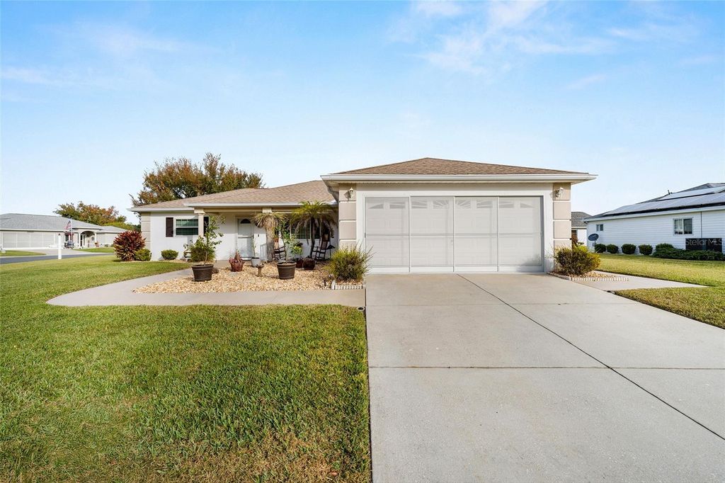 Photo of 8516 SE 137th Loop, Summerfield, FL 34491 (MLS # OM715250)