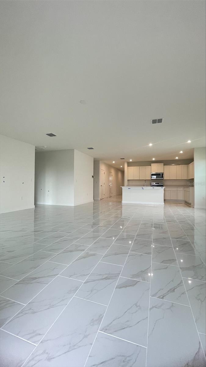 2009 STONE WALL COURT