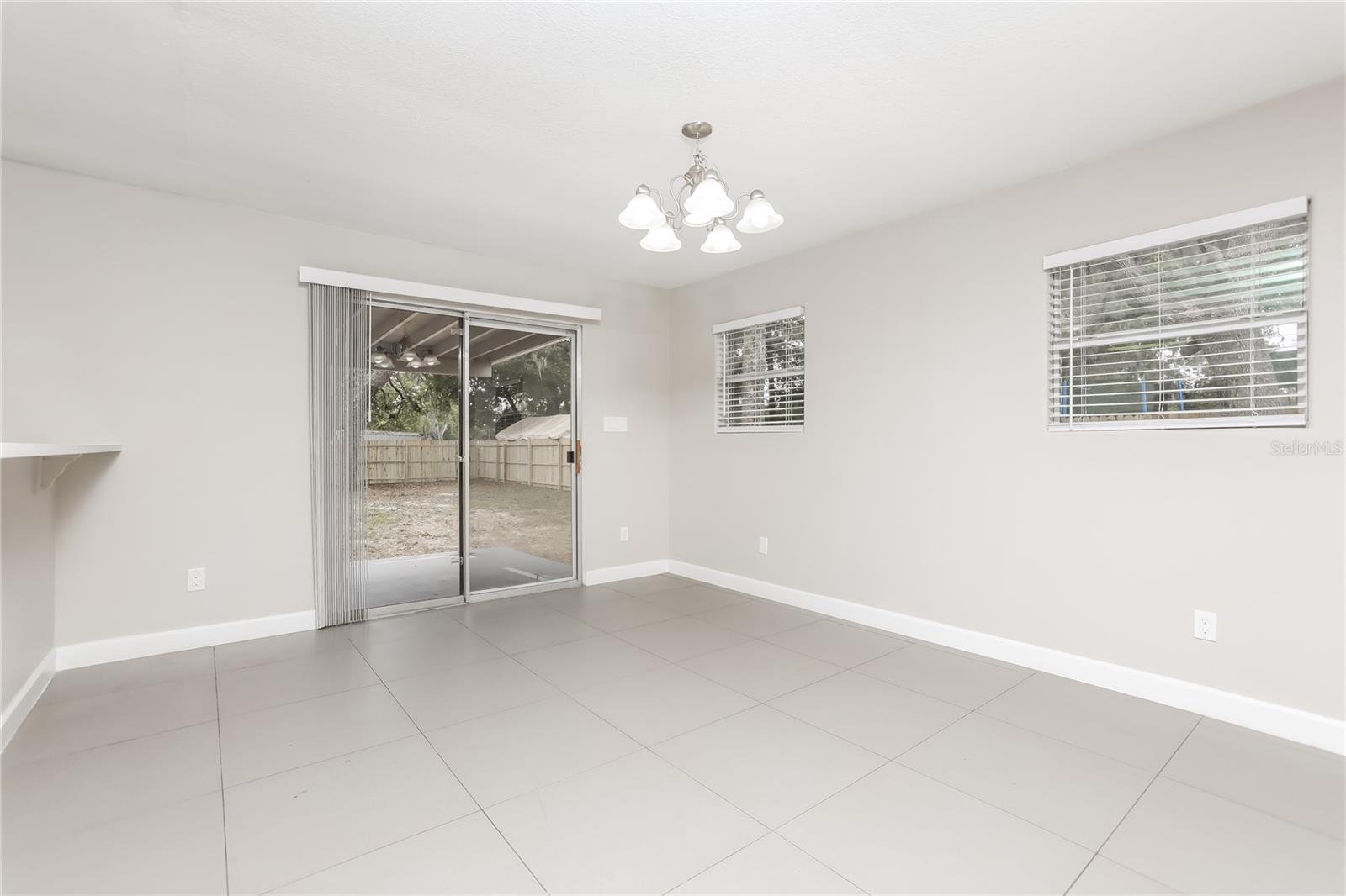 SUMMERFIELD ESTATES - Residential Lease
