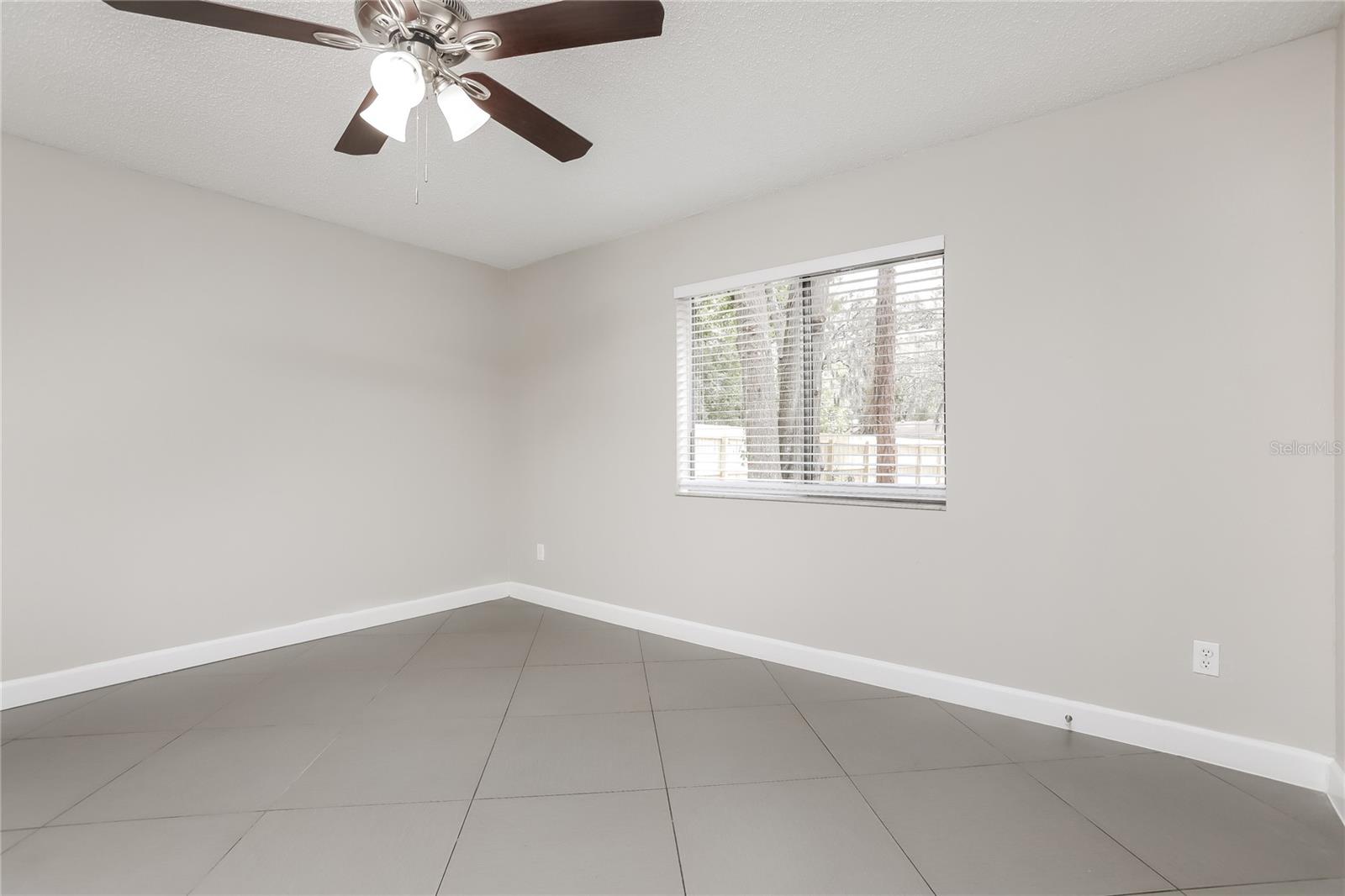 SUMMERFIELD ESTATES - Residential Lease