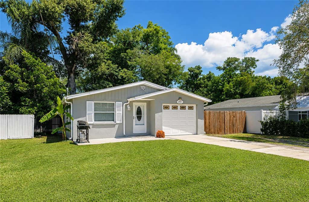 Photo of 2951 Edgewood Lane, Sarasota, FL 34231 (MLS # A4703691)
