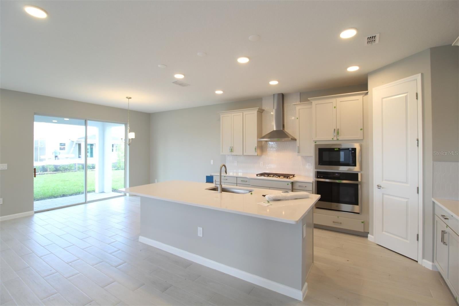 5284 HIGH LINE DRIVE