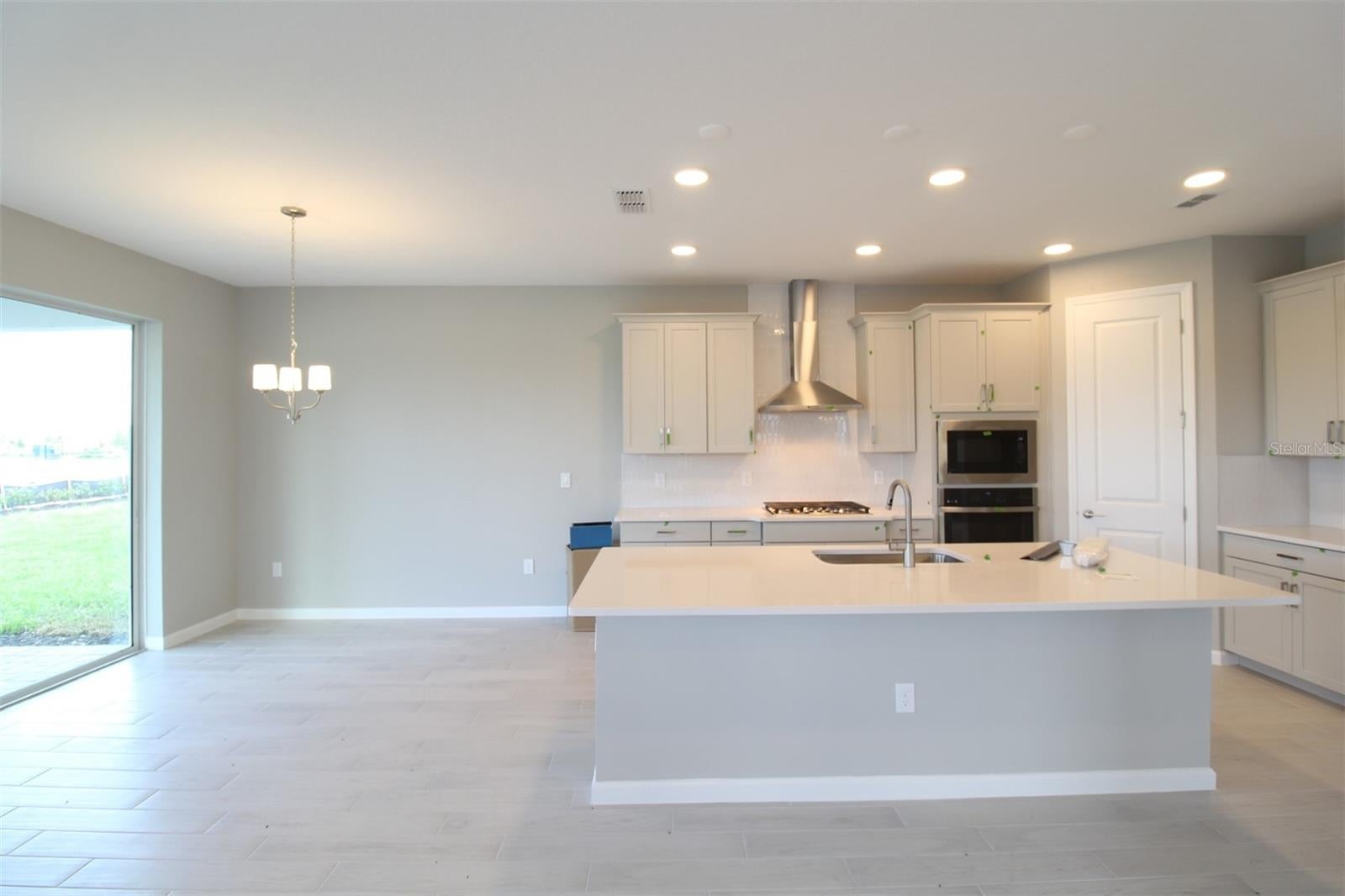 5284 HIGH LINE DRIVE