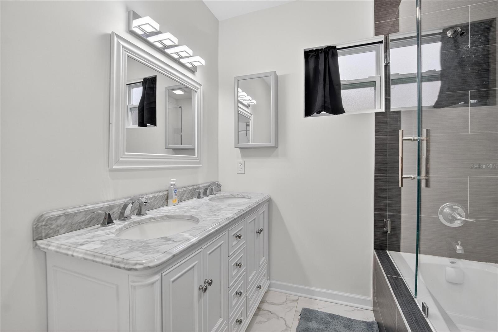 TEMPLE TERRACES - Residential