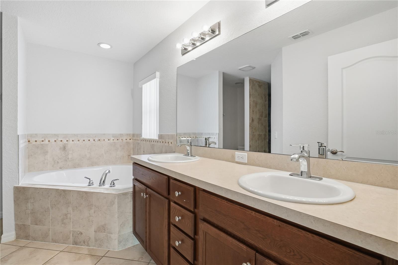 MAGNOLIA PRESERVE PH 4 - Residential